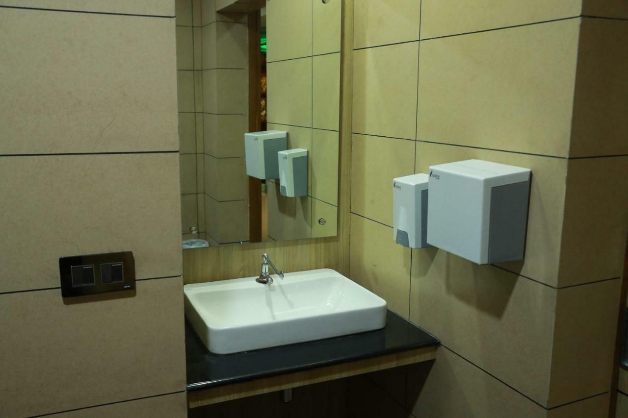 Hotel Rohini International Kallar  Exterior photo