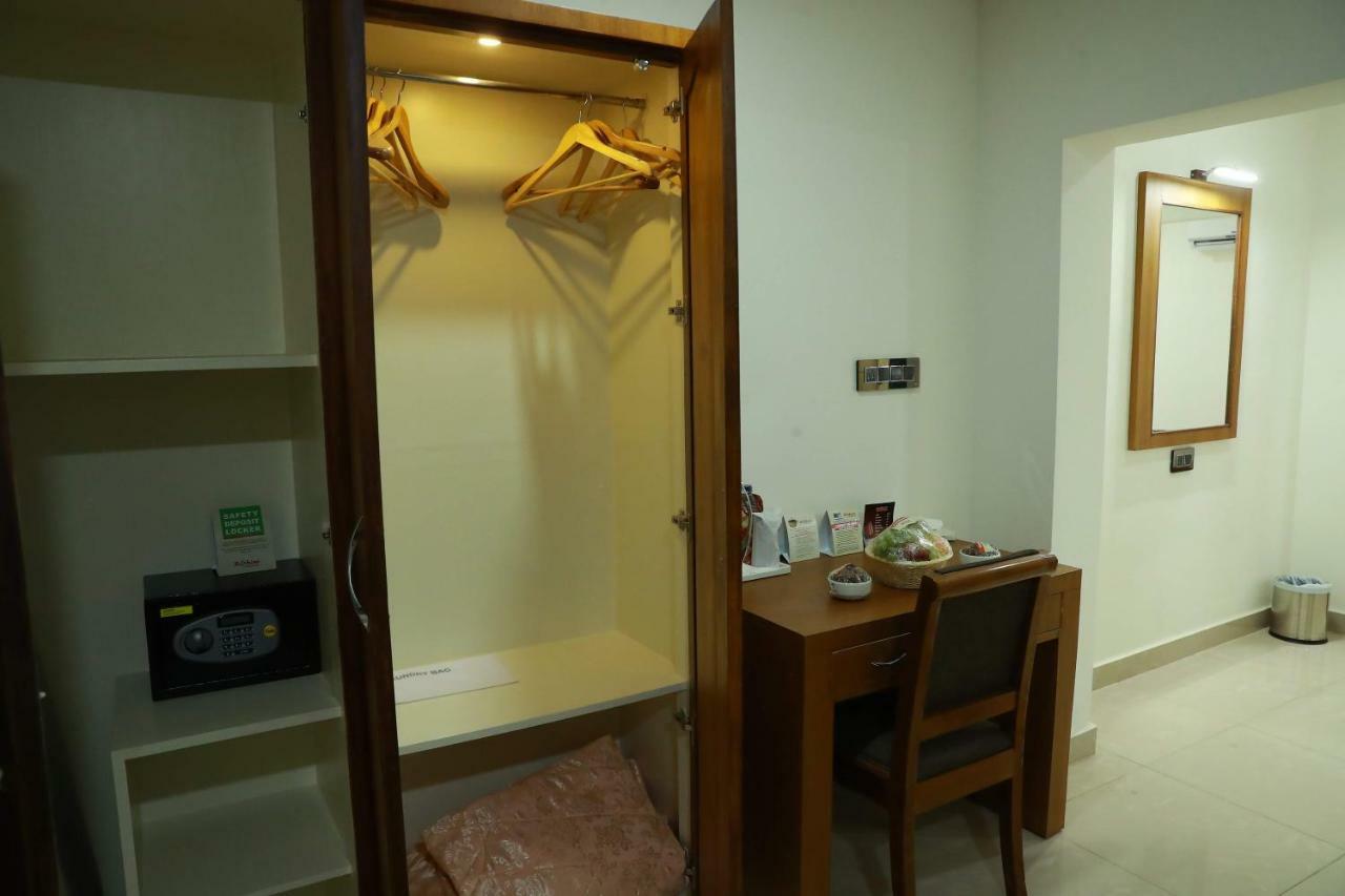 Hotel Rohini International Kallar  Exterior photo